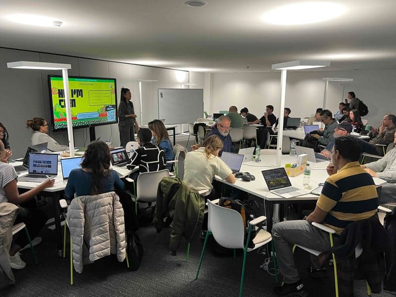 People learning together in an AI workshop